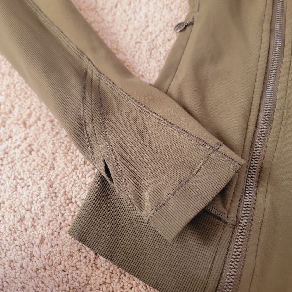 Lululemon Bhakti Yoga Jacket 6 - Picture 8 of 16